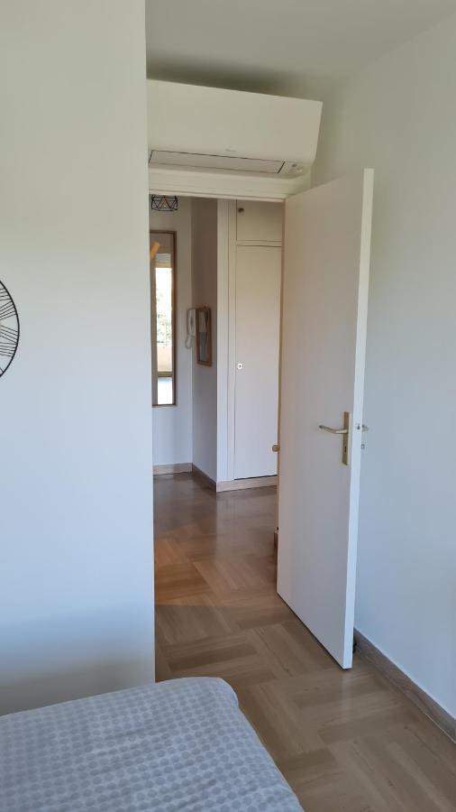 2P Entierement Climatise I Bien Insonorise I Wifi I A 300 M De La Mer I Restaurants Commerces Et Transports A 5Mn A Pied I Ideal 2 Personnes I Possibilite 4 Avec Canape Lit De Qualite I Tres Belle Douche Cagnes-sur-Mer Exterior foto